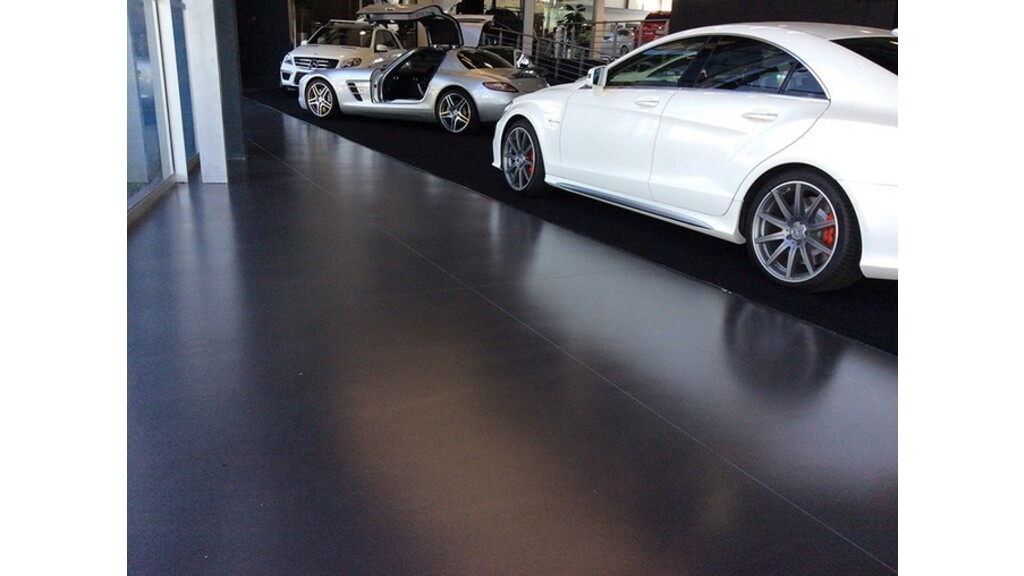 Decorative_floor_in_car_showrooms1_01.jpg Weber Estonia
